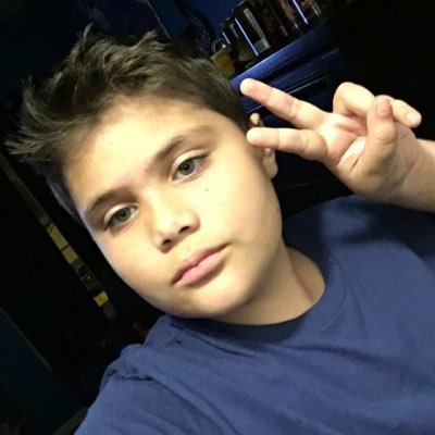 heyitz_matthew's profile picture. WE LIKE BITCHES WITH THEY OWN SHIT WE DONT LIKE GOLD DIGGERS