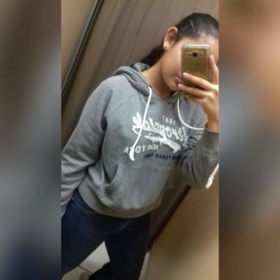 Joanna69435579's profile picture. 