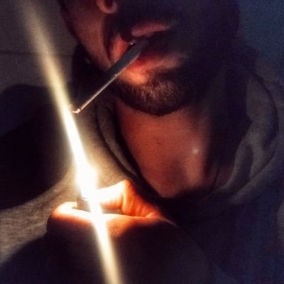 Burası benim bizzat kendi küllüğüm. İster söndürür, ister tükürürüm. 🚬