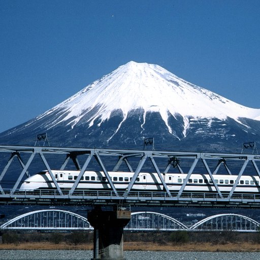 鉄道・飛行機写真を主に撮影/それ以外も撮ります/未熟ななんちゃって鉄道好き…