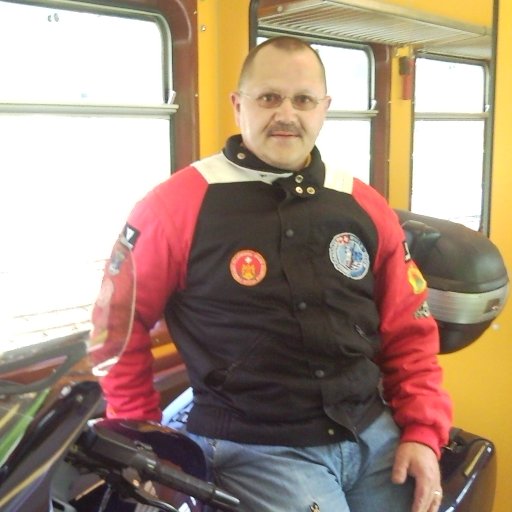 Reprosatz's profile picture. Am liebsten  wandere ich gerne und wenn ich zu müde bin dazu gehe ich Gleitschirmfliegen. oder rede mit Menschen die, die Wahrheit lieben.