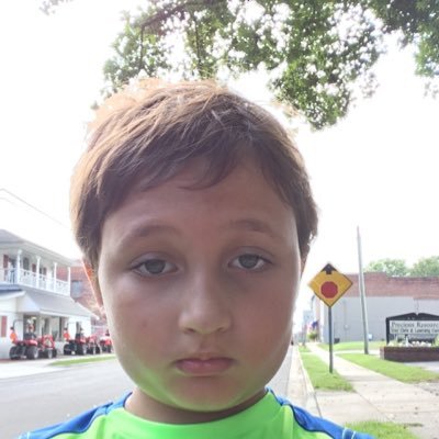 Hi I'm Remington I'm a kid who loves social medias so follow me😄