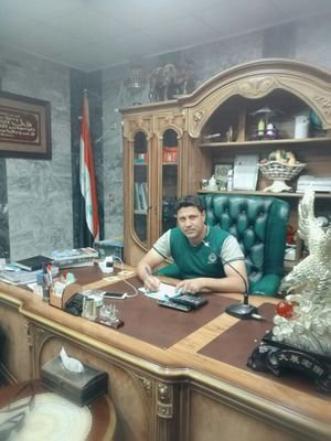عيني على وطني بكت والقلب شاركها البكاء فرمال وطني أرهقت من حمل أطنان الدماء