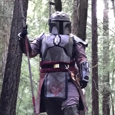 An artist, writer, cosplayer, #AuxCrew member, former Mandalorian, and a constant mess. Super queer (they/she) | 31 yo | ko-fi: https://t.co/temhtmfq3I