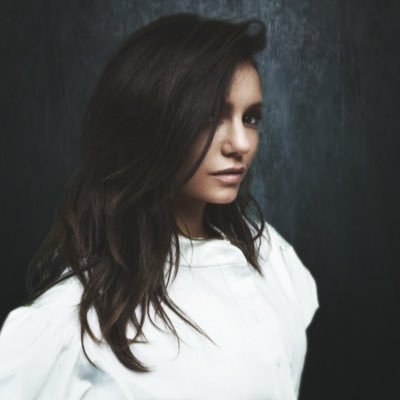 Fazemos sorteios de dm's, e número de famosos, todos os dias.Ative as notificações, para não perder nenhum sorteio.🌸