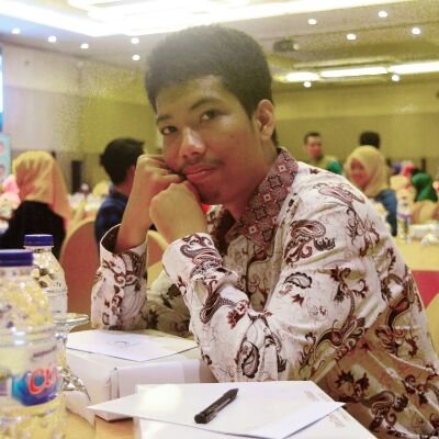 Official Twitter of Syamsuriadi Sultan || Pengelana yang ingin terus berkelana ke mana-mana melintasi banyak zona || Pencinta Puisi