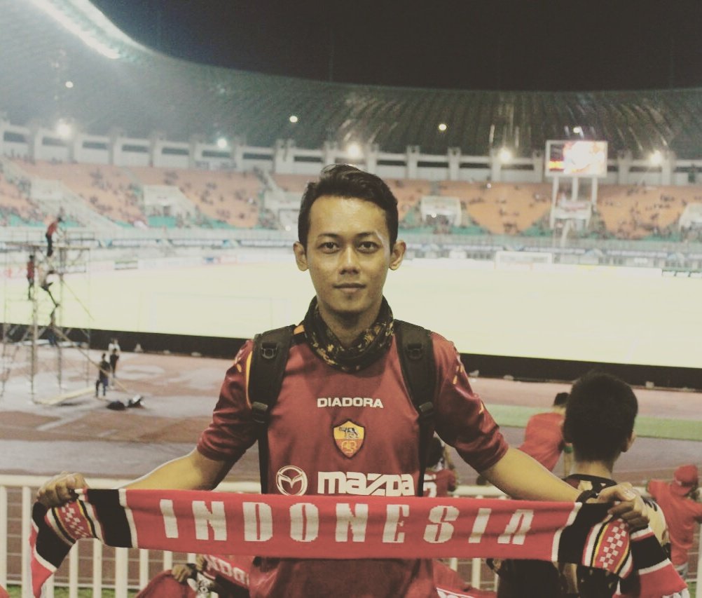 #ISFJ || Manager of #LaskarKotaAngin || #FPL addict || #RomaClubMajalengka || ♥ @OfficialASRoma || #LaRomaNonSiDiscuteSiAma