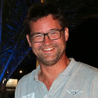 ChickenPaul2's profile picture. RCCO-Pilot seit 1992. Nicht immer vorn dabei, aber dennoch ein ganz Großer (198 cm) im Slot-Car-Racing...