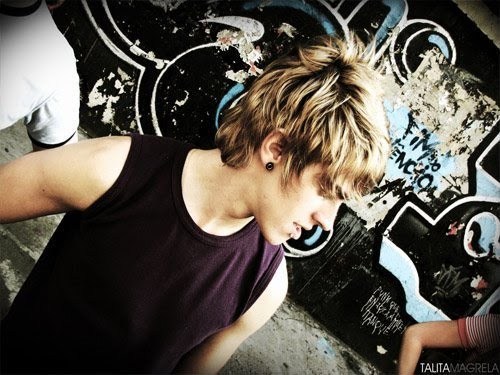 @thomasrestart FC ;  vs é tudo pra mim , melhor baterista e o mais lindo ♥