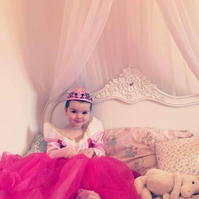 AvasArmyFundrai's profile picture. We are fundraising for @Candlelighters to help them continue their fantastic work supporting families fighting again children's cancer 💗