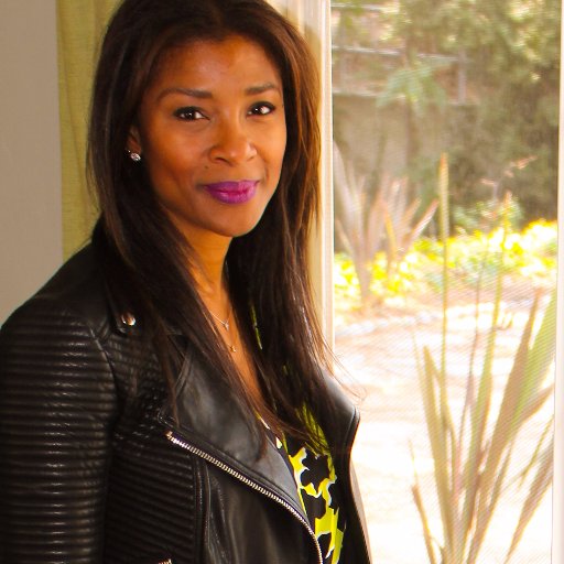Speaker, social media entrepreneur, marketing & lifestyle influencer. All opinions are my own.