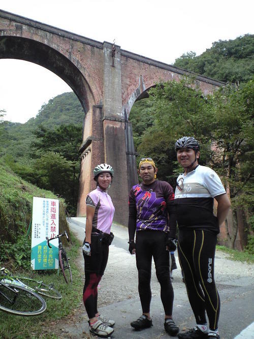 I love cycling, skiing, tennis, chatting over the beer.