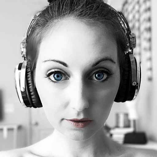 ra1na's profile picture. For the love of music. And cookies.