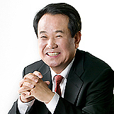 부산교육의 4번타자, 부산시 교육감 후보자 임장근, 학생 한 명 한 명 모두의 재능을 키워, 학부모의 재정적 정신적 어려움을 함께 나누고, 따듯한 마음을 가진 큰 사람으로 자라게, 아이들을 사랑하겠습니다.