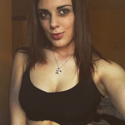 Hannah_Lloydey's profile picture. motorsport enthusiast & vintage modelling👸🏻