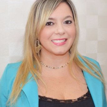 Cristã, Mãe do Samuel, Esposa do @tiagobermudez e Gerente de Publicidade na Editora Pini