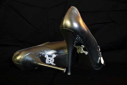 RandomLucy's profile picture. cinderella is proof that shoes can change your life!  & that is exactly what i do at Soul2Sole designs, bring your shoes alive & give it a personality!