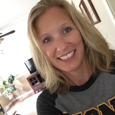deisleynk's profile picture. Curriculum Supervisor, Book Lover, Word Nerd, proud mama