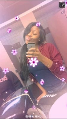 BreYonce12's profile picture. Darkskinned Beauty😍😍 Wit A Bad Attitude But keep lurking kids 😍👅