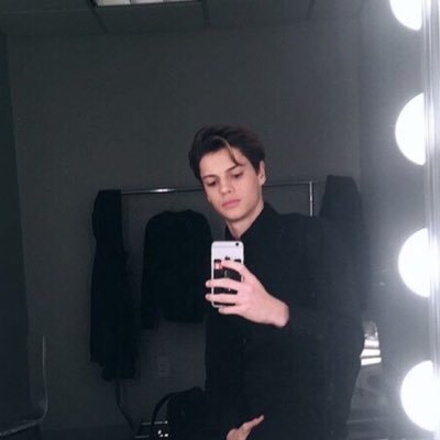 FutureDreamsx's profile picture. ❝ᴇɴᴊᴏʏ ᴛʜᴇ ʟɪᴛᴛʟᴇ ᴛʜɪɴɢs. . .❞ || ᴍʏ ғᴀᴍɪʟʏ ʟᴇғᴛ ᴍᴇ . . || 15 ʏᴇᴀʀs ᴏʟᴅ || [ʟᴏᴏᴋɪɴɢ ғᴏʀ ᴛʜᴇ ʙᴇsᴛ ғʀɪᴇɴᴅ ᴏғ ᴊᴀᴍᴇs] || @ErraticBroad ɪs ᴍʏ ᴍᴏᴍ!||