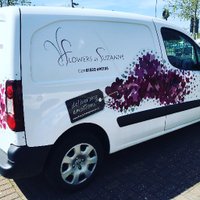 Flowers by Suzanne(@flowerslincoln) 's Twitter Profile Photo