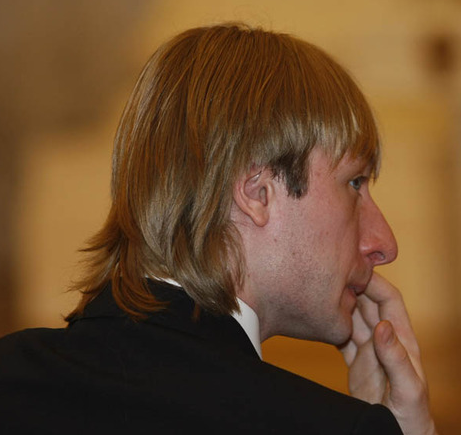 plushysmullet's profile picture. Business in the front, party in the back