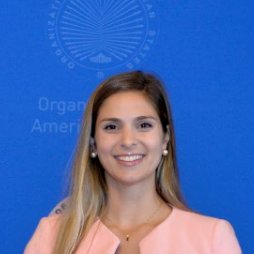 Govt & International Relations @uni_of_Essex | @cheveningfco Alumna | Working at @SummitAmericas | 🇺🇾 |Opinions are my own