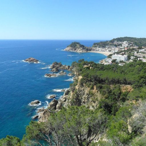 VeroLapilover's profile picture. Integrante del equipo de la Subsecretaría de Cultura de la Municipalidad de Neuquén. Neuquina, cinéfila, lectora, viajera. Sueño con un mundo mejor