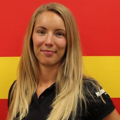 fysioterapeut & medarbetare svensk innebandy