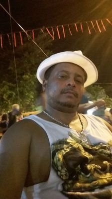 Sousa341230's profile picture. Viver a vida do lado que me ama...