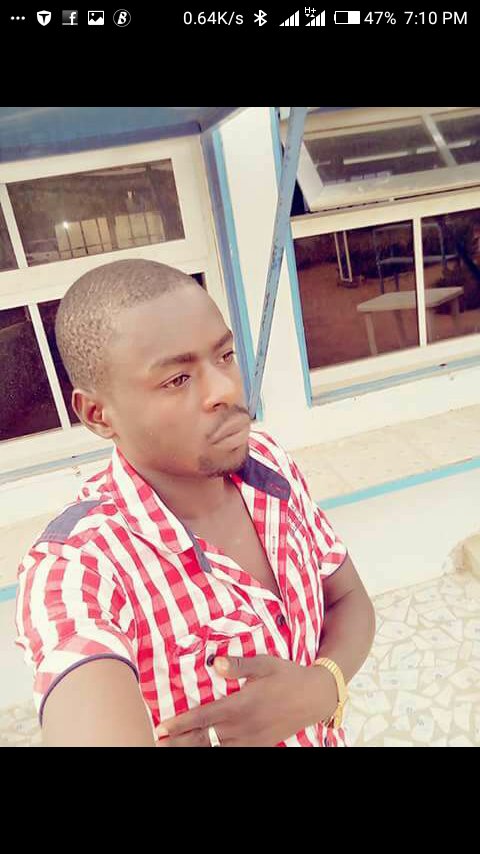 LawaliHassan8's profile picture. 