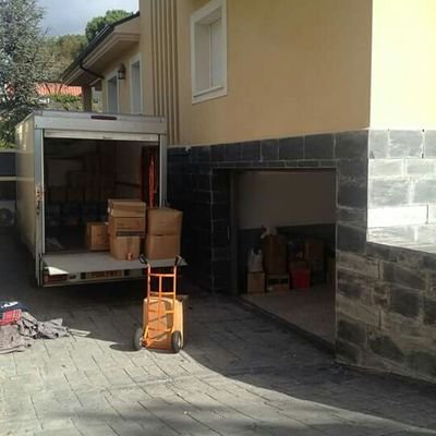 smartmovesBB's profile picture. Family run Removals company based in North west England. check out our website below for a free quote !