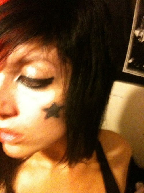 heyrockergirl's profile picture. i love music,writing,friends and family!