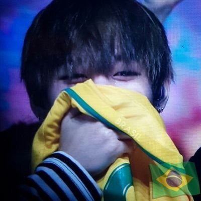 segui de graça entãoPfv retribuaseguindo @Kim_Midori301 @Kim_taehy95 @Tae_kookinho @TaeTaePics1 @TProtectTaeTae