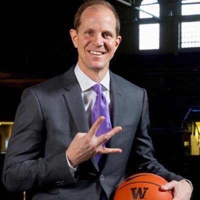 Coach Mike Hopkins