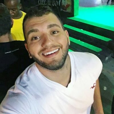 Porque amor bonito é amor recíproco,o resto é gritaria desnecessaria. 🍃🍂❤