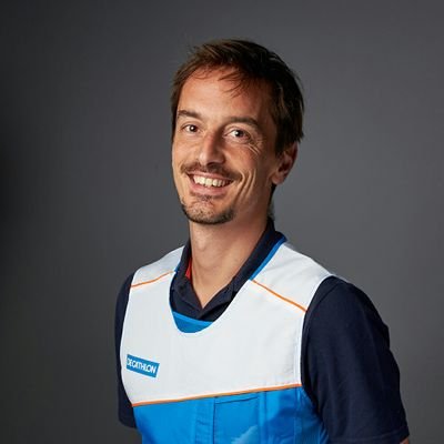 Genre photography. Customers in the Decathlon store on Avtozavodskaya. Due to supply difficulties, French sporting goods retailer Decathlon is temporarily closing all retail hypermarkets and online stores from June 26, 2022. 26.06.2022