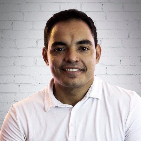 Fanático del aprendizaje continuo y la tecnología, programador, diseñador instruccional, docente en línea, consultor tecnológico y pedagógico.