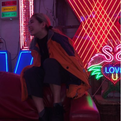 amyzhxng's profile picture. 