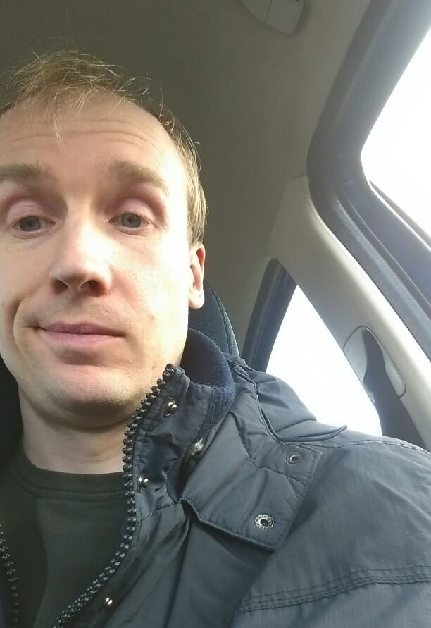 Geeky ISP network engineer, community radio stations tech/presenter, Arduino, tvheadend and kodi, and others. Married to @measor1
snapchat: andyb2001