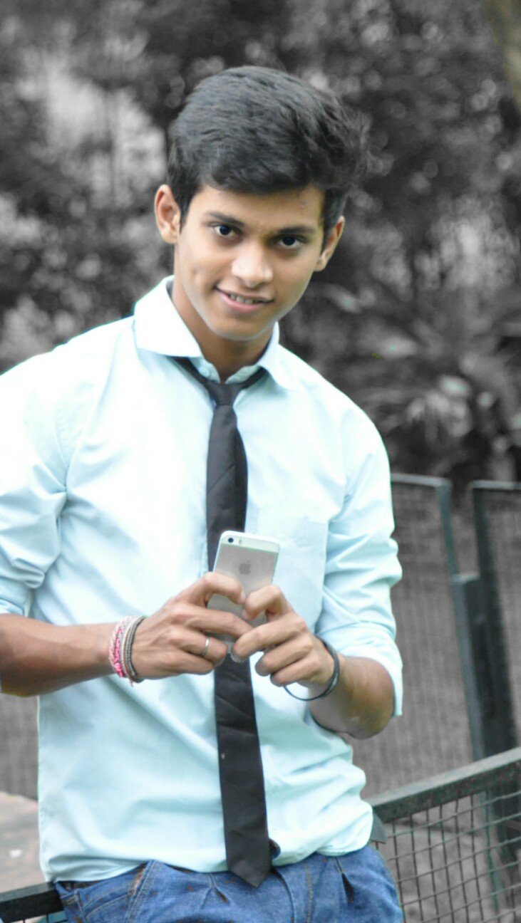 mr_yash_malvi's profile picture. Future belongs to those who know how to wait