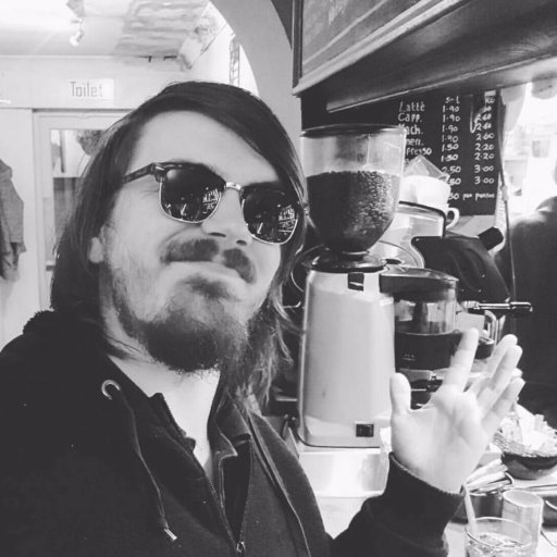 🐙 | Shit posting & tech | he•him•🏳️🌈•31 | IT Manager | Chaos Engineering