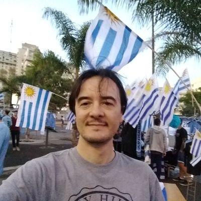 Uruguayo (vivo en Ar) Profesión Sistemas; Ex Presidente ASDRA y FIADOWN; Fan selección uruguaya, Amo VIAJAR, Cine, Teatro, leer. Siempre con humildad y alegría