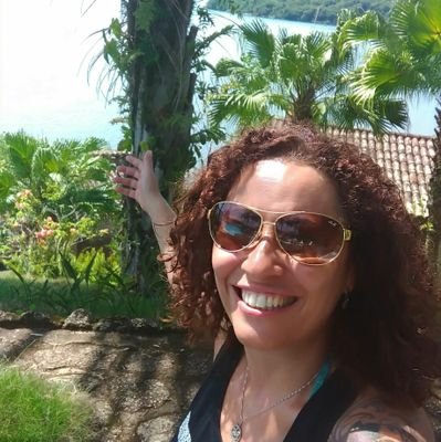 essouza22's profile picture. Taurina, graduada em Direito, pós graduada em Gestão Empresarial,  entusiasta de bike, café, vinho, fotografia e afins ...