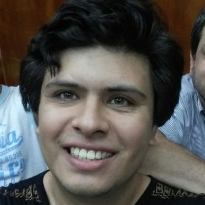 Lic en Comunicacion cerrista me gusta el arte las mascostas enfocado en disfrutar de la vida.