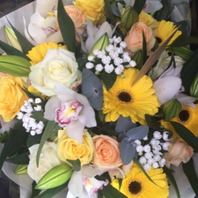 Fresh cut flowers since 1999 ☎️07722 919281