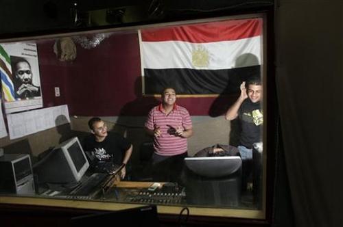 DemocraticEgypt's profile picture. الديمقراطية وسيلتنا والحرية والكرامة والعدالة غايتنا- نعم الكمبيوتر والانترنت الستلايت الموبايل والديمقراطية منتجات امريكية Nostalgia Bush 05 شكرا لمن وقف معنا