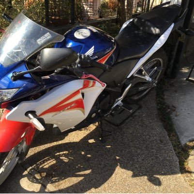 PQxOpoxNQxjUWWt's profile picture. 今はcbr250に乗り、新しいninja250SE買うために貯金します！