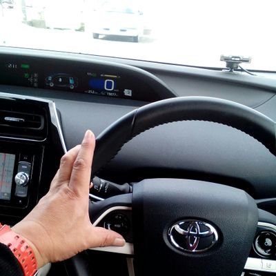 fushiro3351dora's profile picture. 車とカメラが趣味なんで時々、風景をツイートしてます、あと地酒（日本酒）に凝ってます。
寂しさ、悩み、欲求、願望、誰にも言えない本音で話したい裏アカです。
普段は女性に優しいソフトＳですが、拘束や玩具で快感でおかしくなるまで虐められるのに興味がある女性はこっそりDMしてください😉