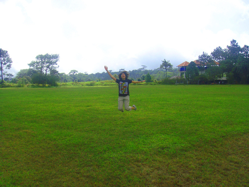 supermameaw's profile picture. She is an ordinary person in an Extraordinary world.